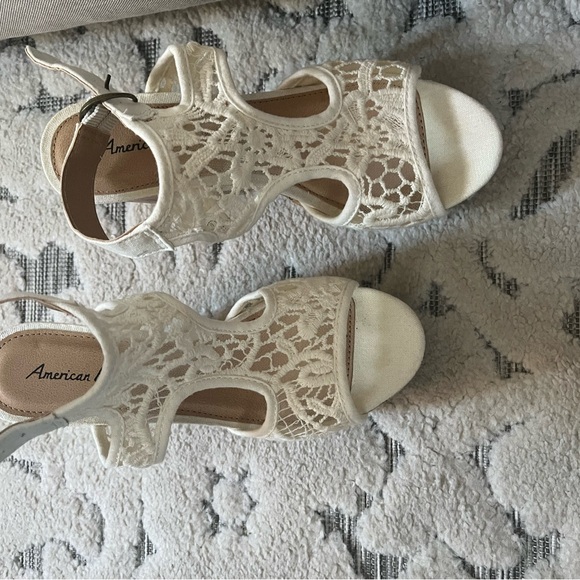 White lace wedges - Picture 2 of 2